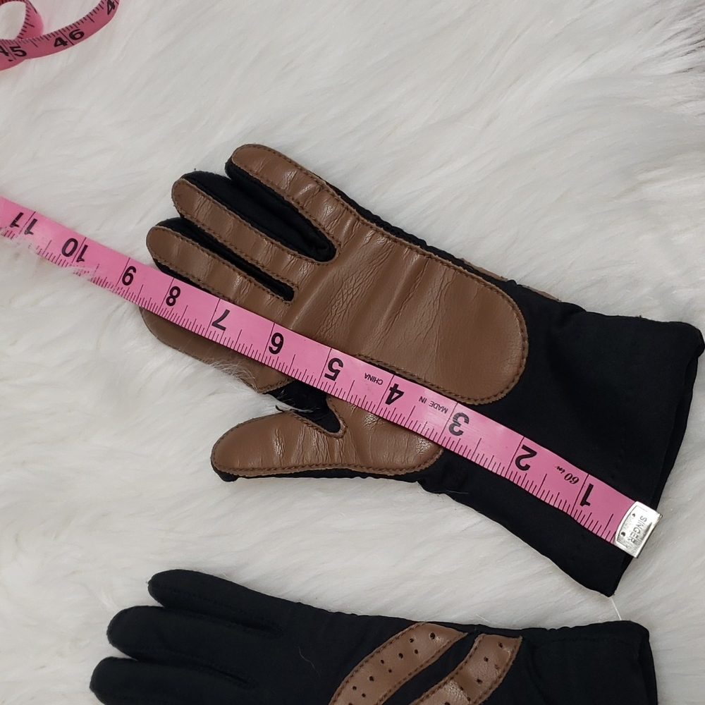 Black gloves - Picture 8 of 8